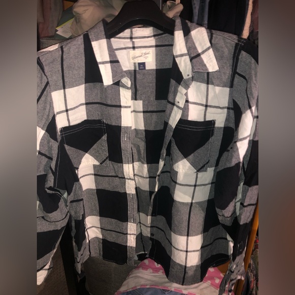 Black and White Plaid Button-Up - Picture 2 of 5